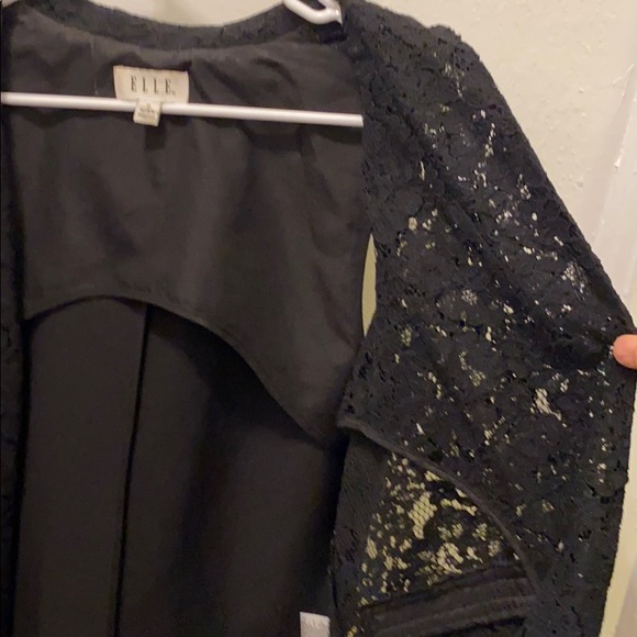 Vest - Picture 4 of 4